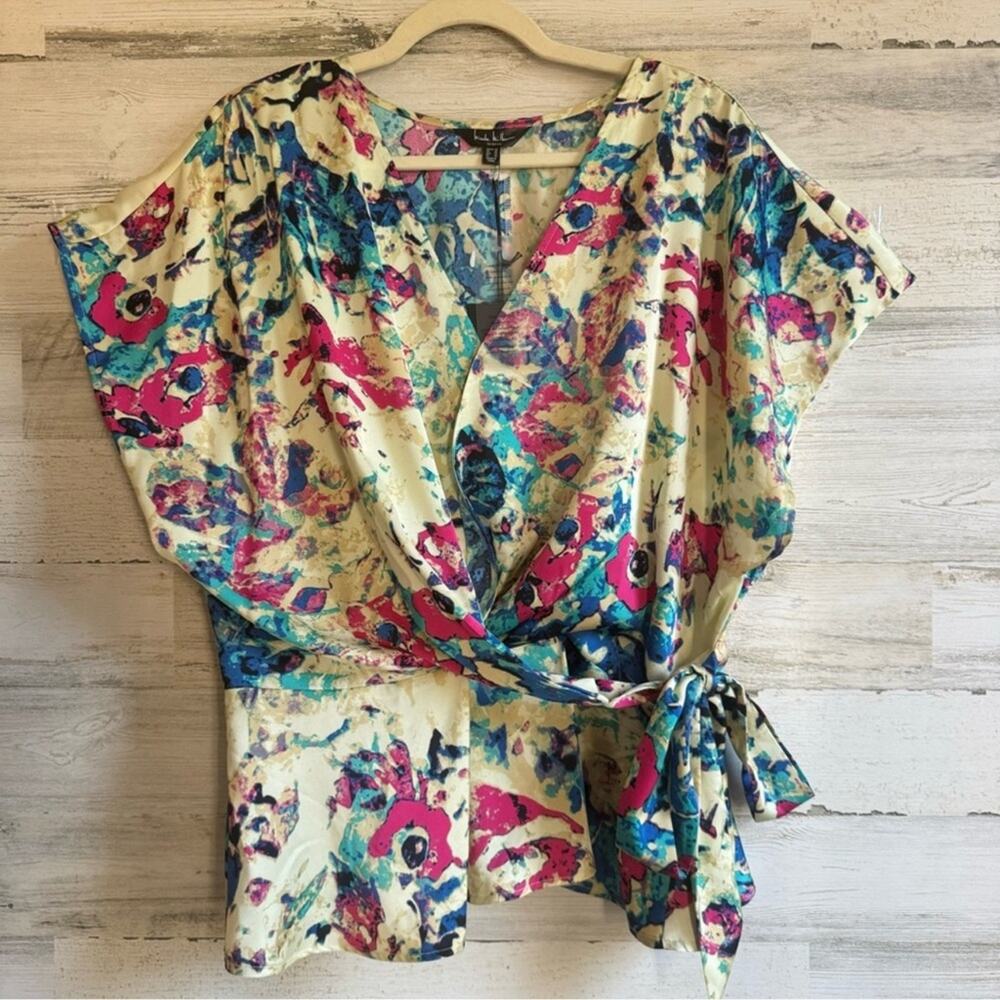 NWT Nicole Miller 2X Faux Wrap Abstract Print Satin Short Sleeve Blouse Beige